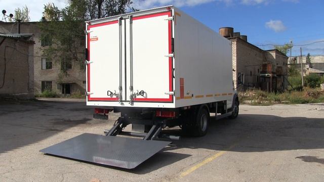 Фургон с гидробортом и рефрижератором на шасси ГАЗон NEXT.mp4