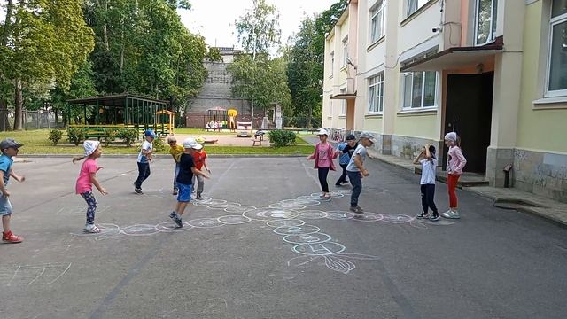Игра в детском саду летом. #классики #музыка #летовдетскомсаду #лето #детскийсад67 смотреть онлайн
