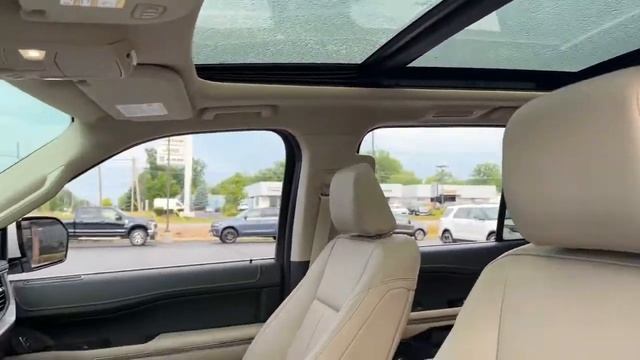 2022 Ford Expedition XLT Vehicle Walk Around Video at LaFontaine Ford of Saint Clair. смотреть онлайн