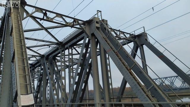 Железная дорога. На мосту. Railway. On the bridge. смотреть онлайн