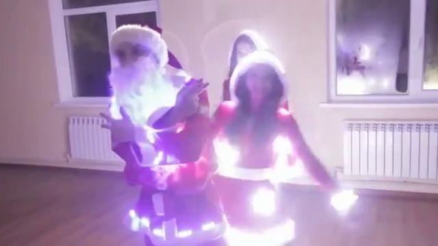 Дед Мороз и Снегурочка Фоэникс световое шоу смотреть онлайн