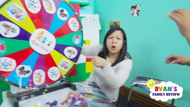 MYSTERY WHEEL OF SLIME CHALLENGE and SPIN WHEEL POP QUIZ смотреть онлайн