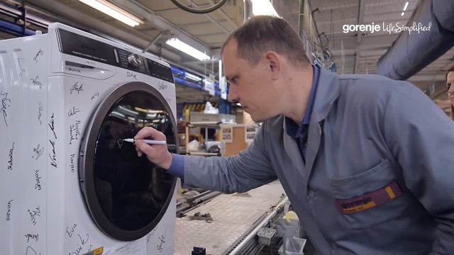 Ponosno proizvajamo najboljšo generacijo pralnih in sušilnih strojev. смотреть онлайн