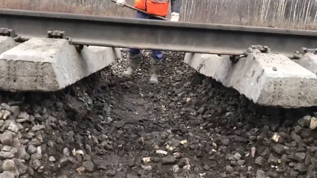 Зарядка под машину глубокой очистки щебня часть 2 смотреть онлайн