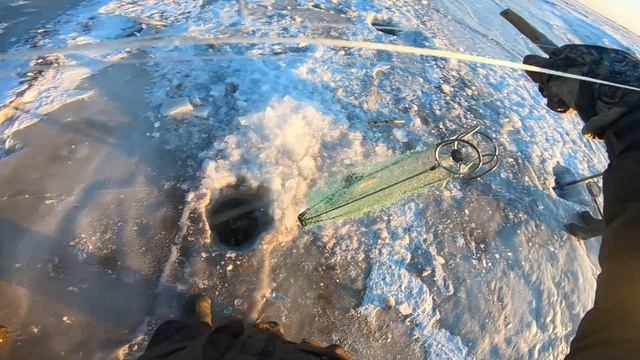 Зимняя рыбалка. Хлопушка, (хапуга) . смотреть онлайн