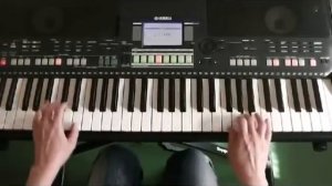 Игра на синтезаторе. Цыганочка