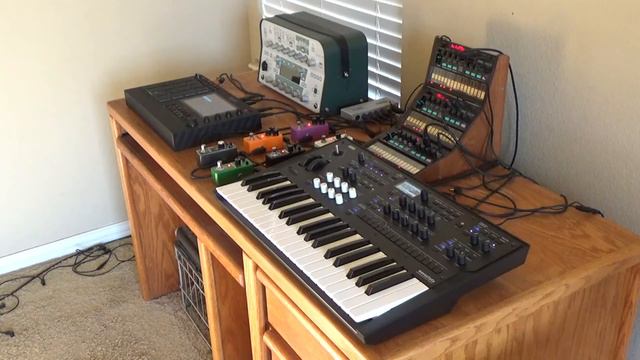 Akai MPC LIVE II - Korg Volca FM X3 - Korg Wavestate - Rowin Flanger - Rowin Phaser - Kokko Vibe смотреть онлайн