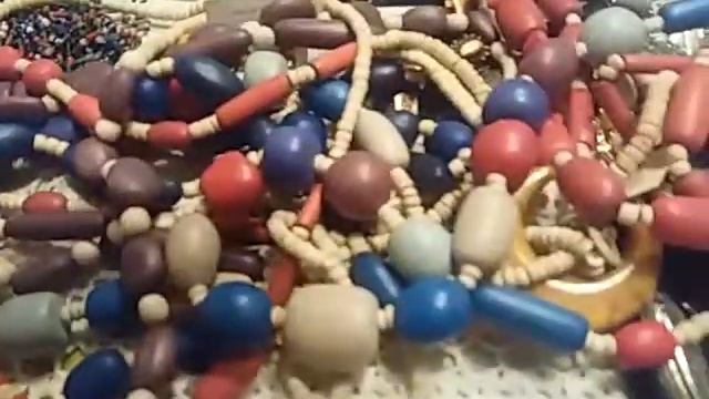 Посылка с бижутерией смотреть онлайн