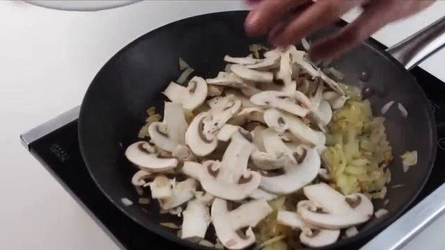 Паста с беконом и грибами смотреть онлайн