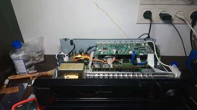 Ремонт ресивера Onkyo TX-NR535 - не включается, постоянно щелкает реле. смотреть онлайн