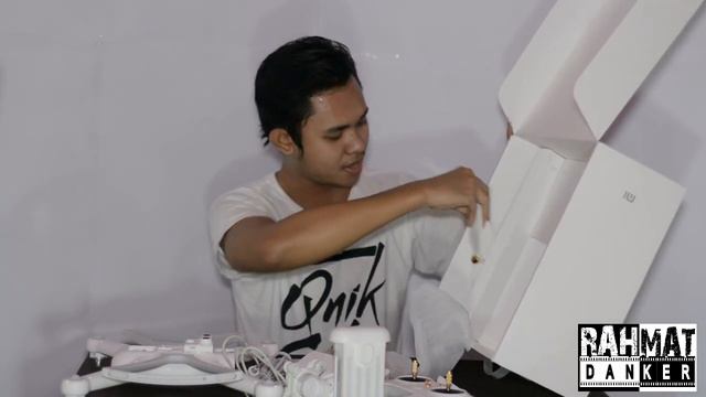 unboxing Mi Drone 4K Indonesia смотреть онлайн