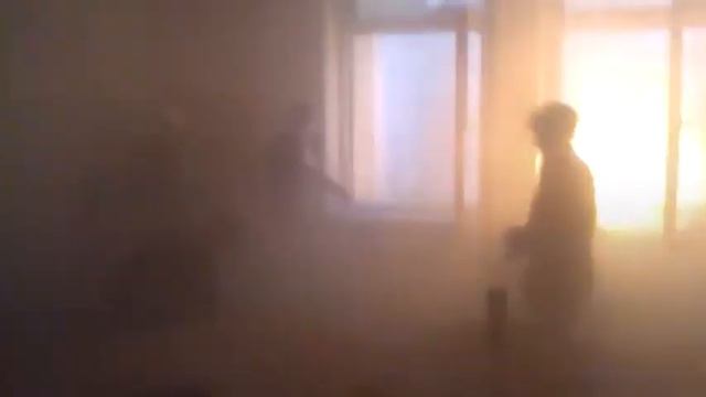 2 мая , Одесса , сначала их сожгли зажыво , перед этим было крававое побоище , а потом кричали умри смотреть онлайн