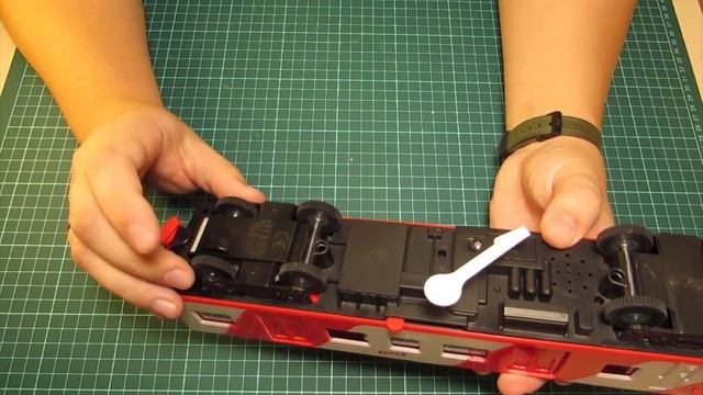 Электропоезд ласточка ЭС1/ЭС2. Новинка от ТЕХНОПАРКА. Обзор модели. Масштаб 1:43 смотреть онлайн