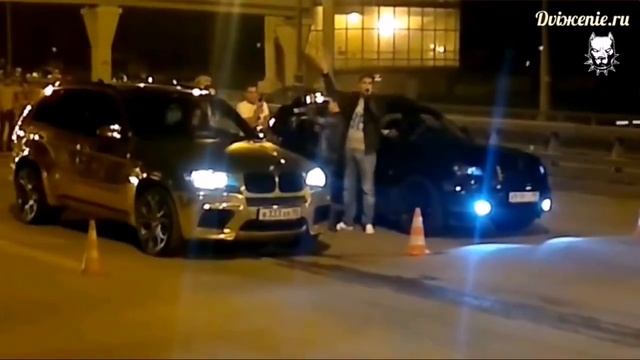 Золотая бмв