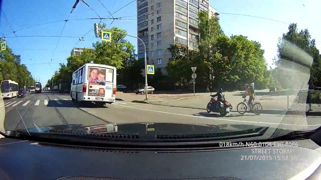 Перепутал ручку тормоза. смотреть онлайн