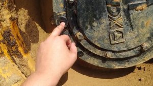 фронтальный погрузчик,xcmg lw550ru,замена масла,в бортовых и мостах.