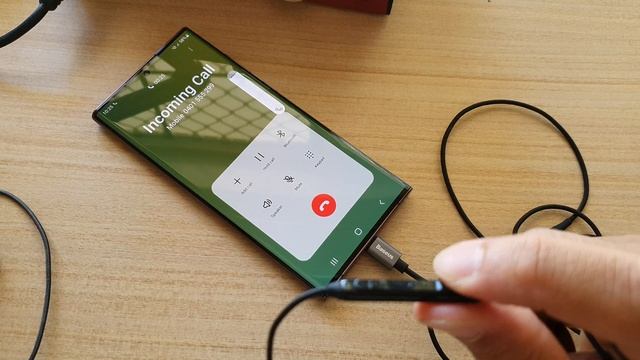 Galaxy S22/S22+/Ultra: How To Use A 3.5mm Headphone With USB-C Port (Without Headphone Jack)