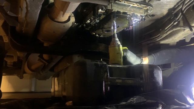 2004 Ford Ranger Automatic Transmission Fluid & Filter Change смотреть онлайн