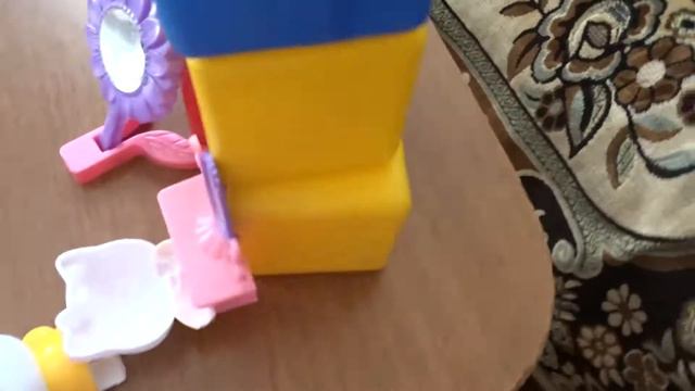 Дани и я играем я в платье пони