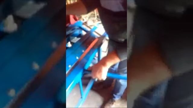 Изготовление образца прямоугольного желоба с замком на широкой чисти и на узкой части трубы. смотреть онлайн