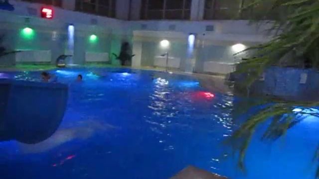 Поход в аквапарк - 2 смотреть онлайн