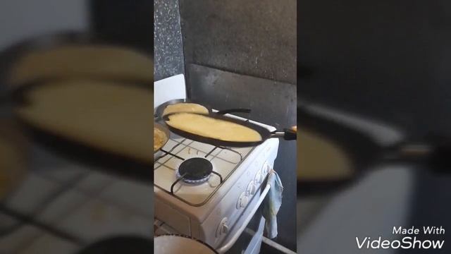 Как правильно подкидывать блины!!!! смотреть онлайн