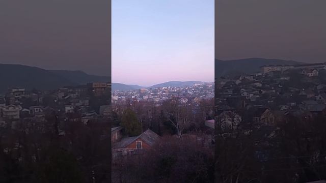 Архипо-Осиповка утро 12 марта 2024 года 🌿 вид на посёлок 🌄 Видео: @vesna_v_arhipke смотреть онлайн