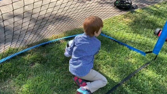 Zane PLAYS Soccer and Surprise Game with Intey Soccer Net | Zane’s BigFunWorld смотреть онлайн