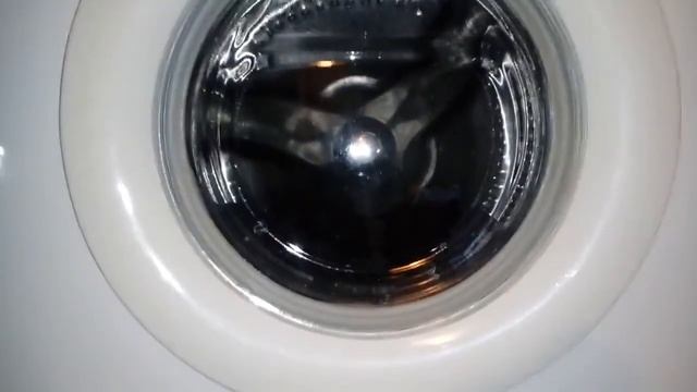 Стиральная Машина Candy. Стирка Чёрного Белья. На Программе: Быстро 32 мин 50 градусов 800 обо/мин. смотреть онлайн