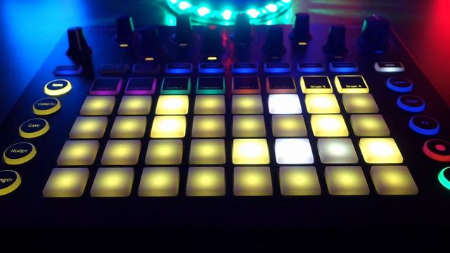 Psy Trance on the Novation Circuit смотреть онлайн