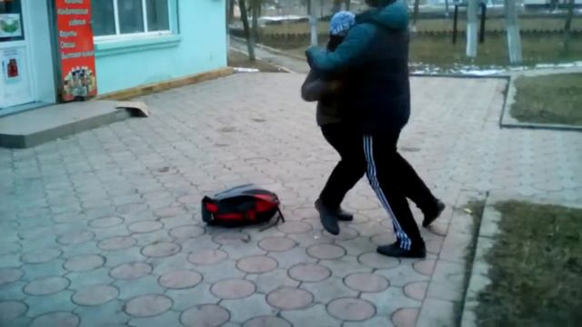 Пранк сумкой не типичный кизляр смотреть онлайн