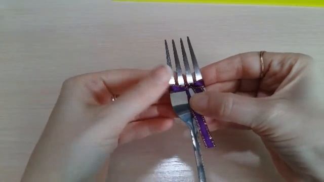 Маленькое видео как сделать МАЛЕНЬКИЙ БАНТИК смотреть онлайн
