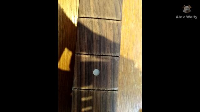 Гитара из Канистры от Моторного Масла. ( Oil Box Guitar ) . Part 1. смотреть онлайн