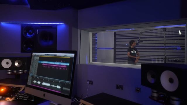 Tino - Plugged In W/Fumez The Engineer & Ed Sheeran | Pressplay смотреть онлайн