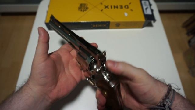 THE WALKING DEAD - REVOLVER COLT PYTHON (RICK GRIMES) | UNBOXING смотреть онлайн