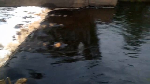искусственный водопад на таежной р. Икса. смотреть онлайн