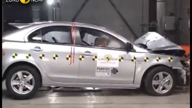 Краш-тест автомобиля Mitsubishi Lancer смотреть онлайн