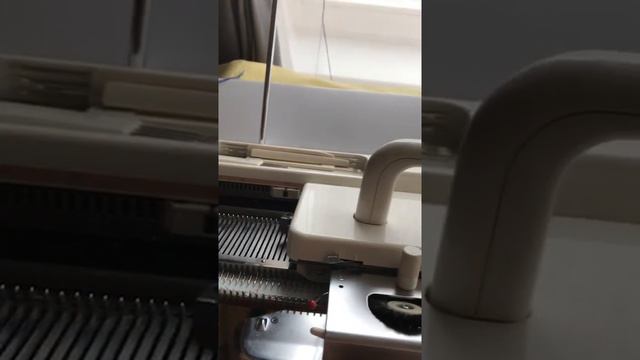 Бахрома или декоративные длинные петли в начале вязания изделия. смотреть онлайн