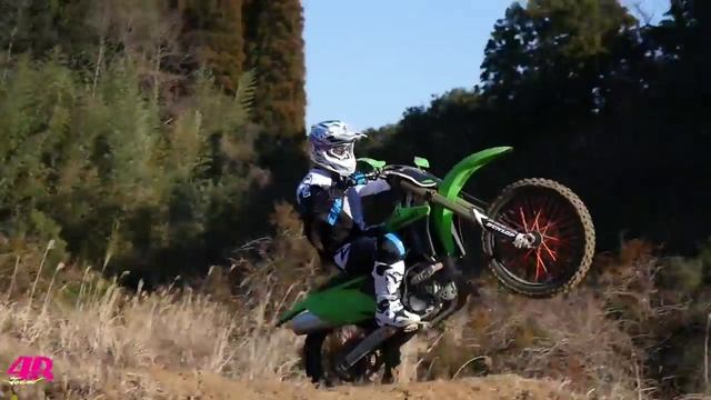 20150110 今シーズン用のニューウェア！ / KX250F gets new gears for this season смотреть онлайн