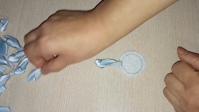 Новогодние бантики из атласной ленты шириной 2,5 см смотреть онлайн