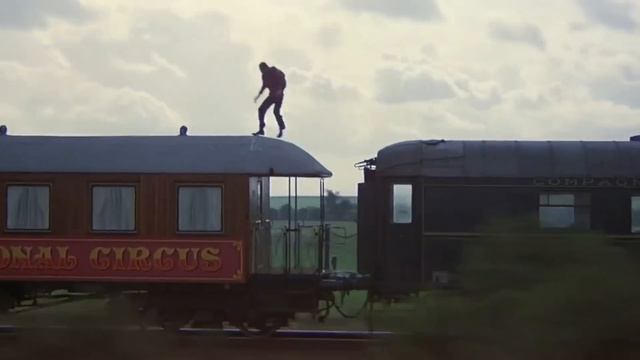 OCTOPUSSY | Train chase смотреть онлайн