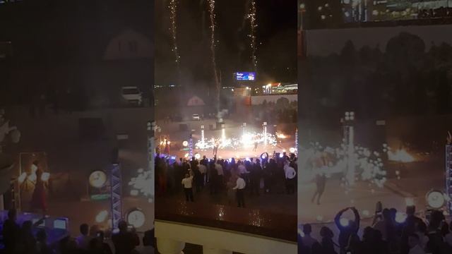 Свадебный салют в Император Холл смотреть онлайн