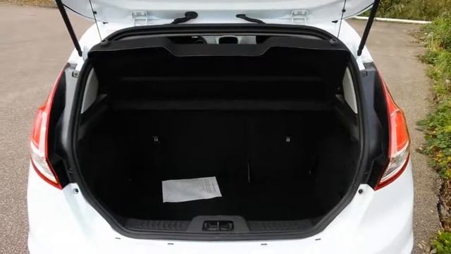 Ford Fiesta Style 3 Deurs 80 PK Navi/Bluetooth смотреть онлайн