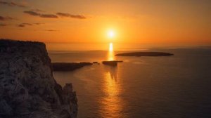 ОЧЕНЬ КРАСИВАЯ ИСПАНСКАЯ СПОКОЙНАЯ МУЗЫКА *** Интересная мелодия и мотив. ОЧЕНЬ приятно послушать.