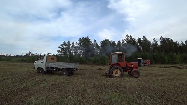 КТО КОГО? УАЗ ПРОТИВ Т-25 смотреть онлайн