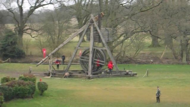 Warwick castle - Trebuchet смотреть онлайн