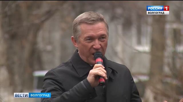 В Тракторозаводском районе торжественно открыли обновленный двор смотреть онлайн
