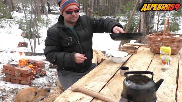 Строю избу в лесу! Готовлю оладьи на костре! смотреть онлайн