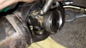 Газель бизнес шприцуем крестовины на кардане.