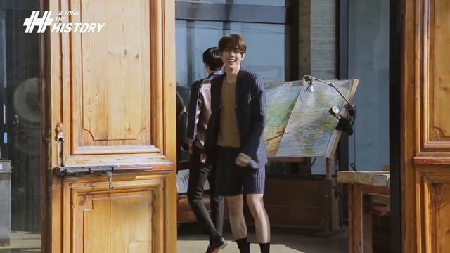 HISTORY BEHIND Album Jacket sketch film VOSTFR смотреть онлайн